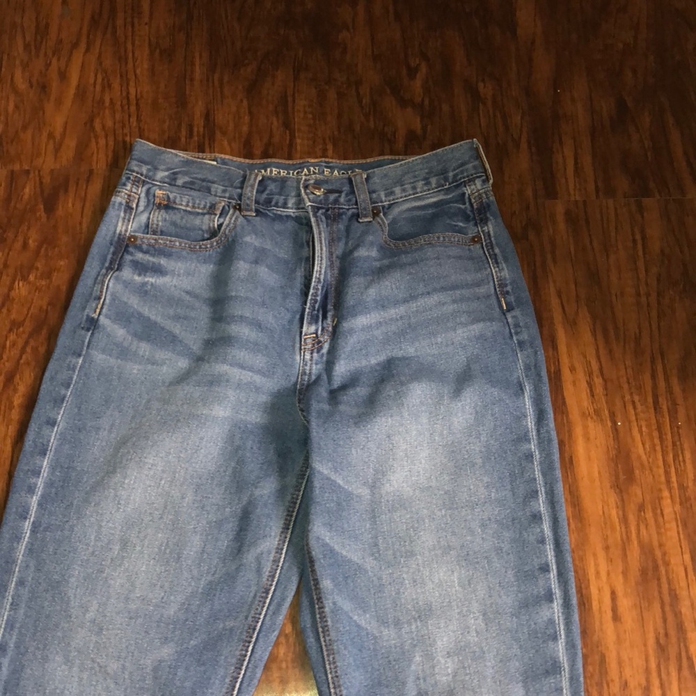 American eagle mom jeans
